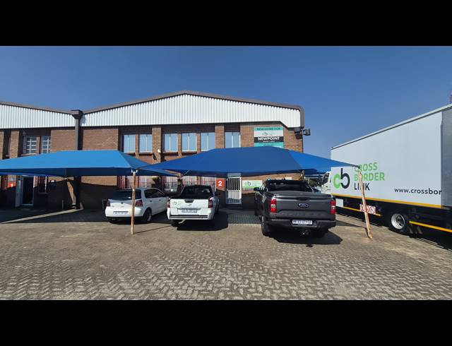 306M² WAREHOUSE TO LET IN JET PARK